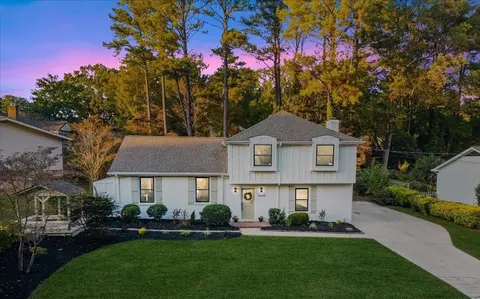 4608 Pemberton Dr, Raleigh, NC 27609