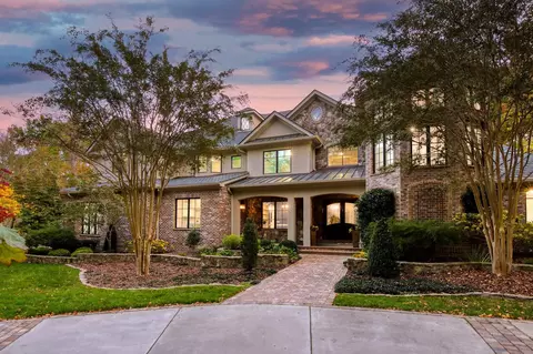 28 Whitley Dr, Chapel Hill, NC 27517