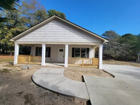 649 S Lincoln St, Coats, NC 27521