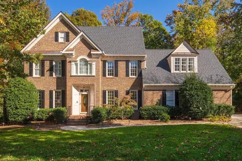 204 Benedetti Ct, Cary, NC 27513
