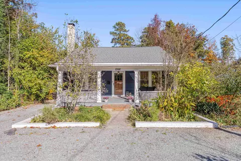 2102 University Dr, Durham, NC 27707