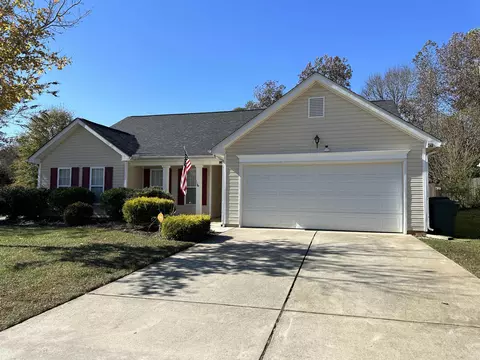 516 Walnut Crossing Dr, Whitsett, NC 27377