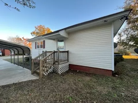 300 W C St, Erwin, NC 28339 photo 28