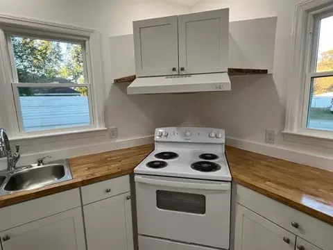 300 W C St, Erwin, NC 28339 photo 4