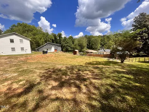 604 Northclift Dr, Raleigh, NC 27609