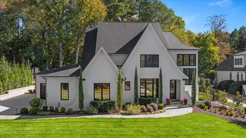 417 Nottingham Dr, Chapel Hill, NC 27517