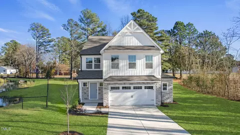 540 S Lincoln St S #6, Benson, NC 27504