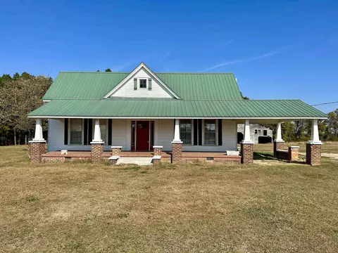 851 Mount Olive Hwy, Newton Grove, NC 28366