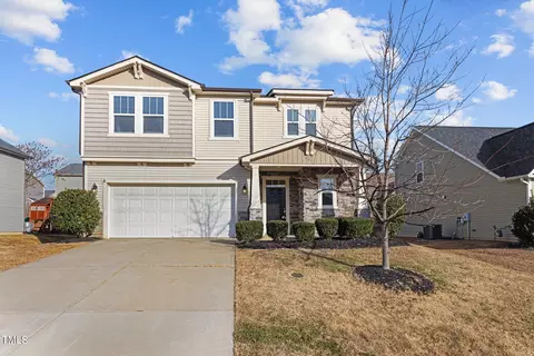 82 Green Willows Dr, Clayton, NC 27527