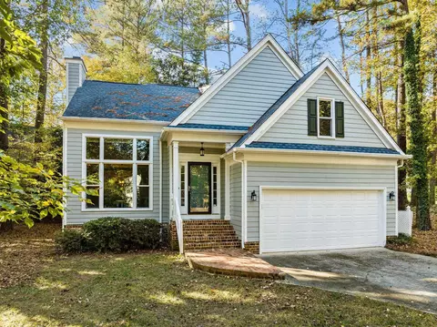 216 Kirkfield Dr, Cary, NC 27518