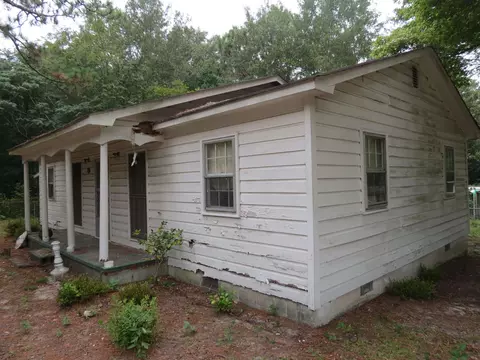 617 619 Maxie Loop Rd, Spring Lake, NC 28390 photo 2