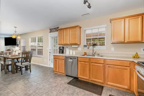 401 Weeping Willow Dr, Durham, NC 27704 photo 11