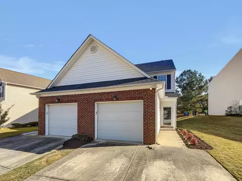 2124 Thornblade Dr, Raleigh, NC 27604