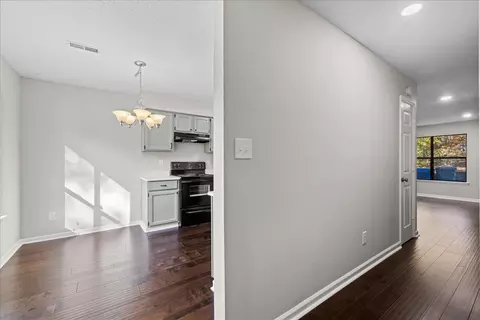 606 Kendall Dr, Durham, NC 27703 photo 6