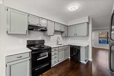 606 Kendall Dr, Durham, NC 27703 photo 9