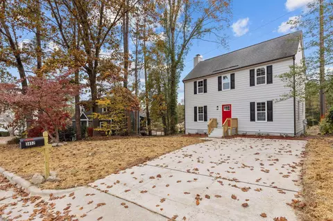 3852 Old Coach Rd, Raleigh, NC 27616 photo 2