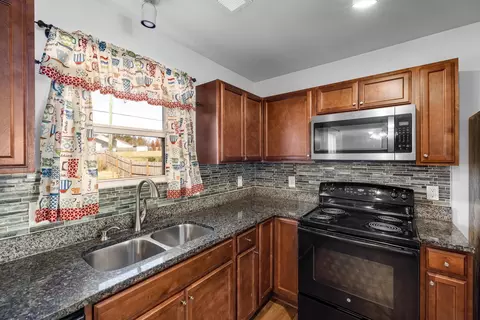 131 Kutter Dr, Elon, NC 27244 photo 10