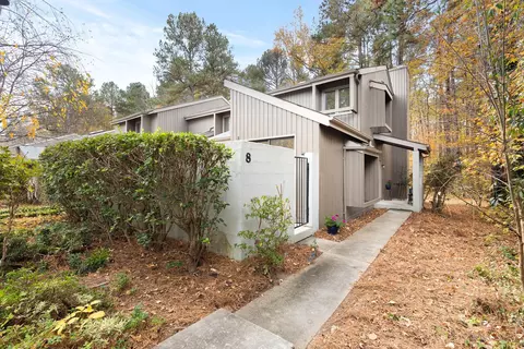 8 Tilbury Ct, Chapel Hill, NC 27517