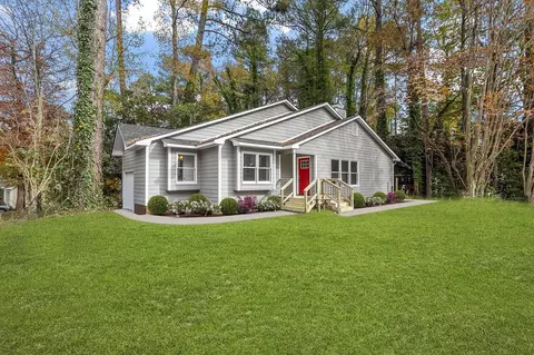 2316 Calvert Dr, Raleigh, NC 27610