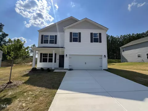 905 Ocean Ct, Carthage, NC 28327