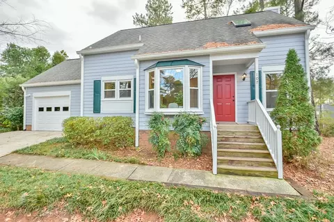 107 Lorilane Dr, Carrboro, NC 27510
