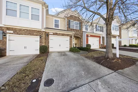 2419 Memory Ridge Dr, Raleigh, NC 27606