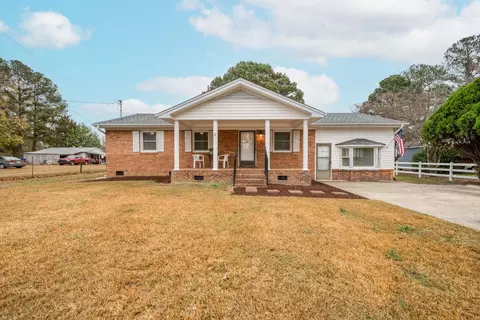 239 S Orange St, Coats, NC 27521