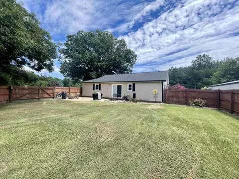 19 Circle Tree Ln, Angier, NC 27501 photo 3