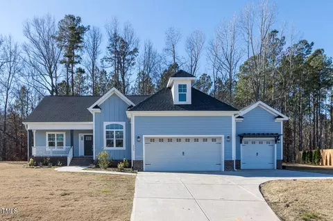 6405 Camellia Creek Dr, Raleigh, NC 27603