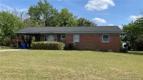 808 Bronco Ln, Fayetteville, NC 28303