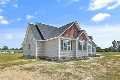 Exterior - 3018 Dinwiddle Dr, Wade, NC 28395 photo 3 of 4