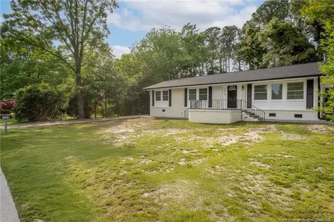 1016 Martindale Dr, Fayetteville, NC 28304