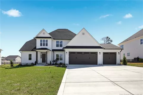1935 Thomas Wood Dr, Fayetteville, NC 28306