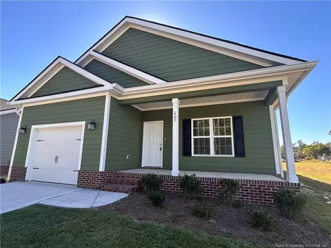 407 Morehead St, Spring Lake, NC 28390