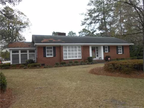 601 W 26th St, Lumberton, NC 28358