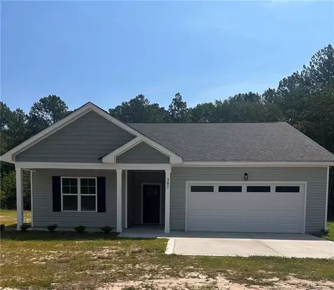 307 Barberry Rd, Raeford, NC 28376