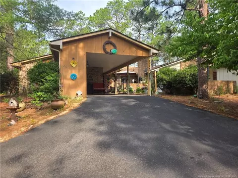 642 Redwood Dr, Southern Pines, NC 28387