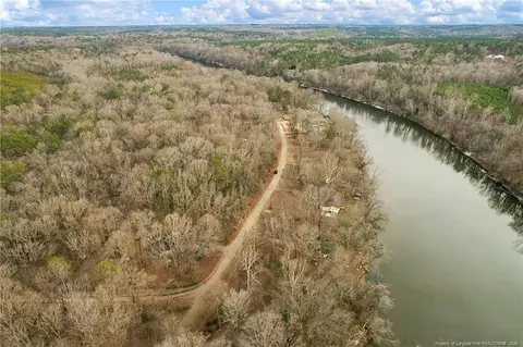 77 Bay St, Fuquay Varina, NC 27526
