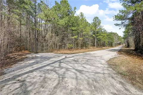 632 Creeksville Church Rd, Spring Lake, NC 28390