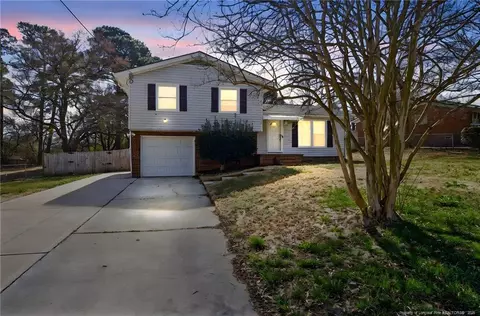 7102 Ryan St, Fayetteville, NC 28314