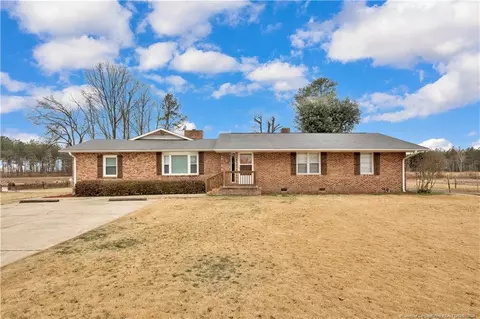 8161 E 130 Hwy, Maxton, NC 28364