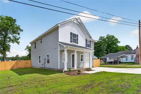 1492 Erwin Rd, Dunn, NC 28334 photo 2