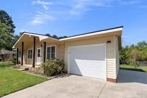1722 Berriedale Dr, Fayetteville, NC 28304