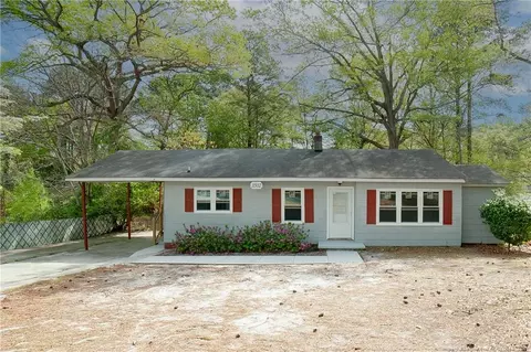 3502 Greenwood Dr, Fayetteville, NC 28311