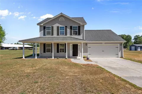 336 W Parkton Tobemory Rd, Parkton, NC 28371