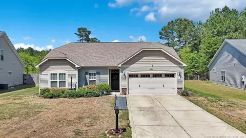 607 Roanoke Dr, Raeford, NC 28376