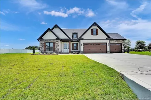 5820 Dottie Cir, Hope Mills, NC 28348