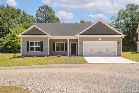 1436 Pamalee Dr, Fayetteville, NC 28303