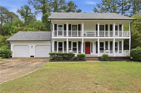 2351 Rolling Hill Rd, Fayetteville, NC 28304
