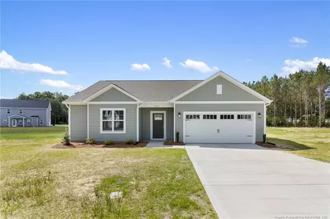 7819 Iron Ct, Fayetteville, NC 28306